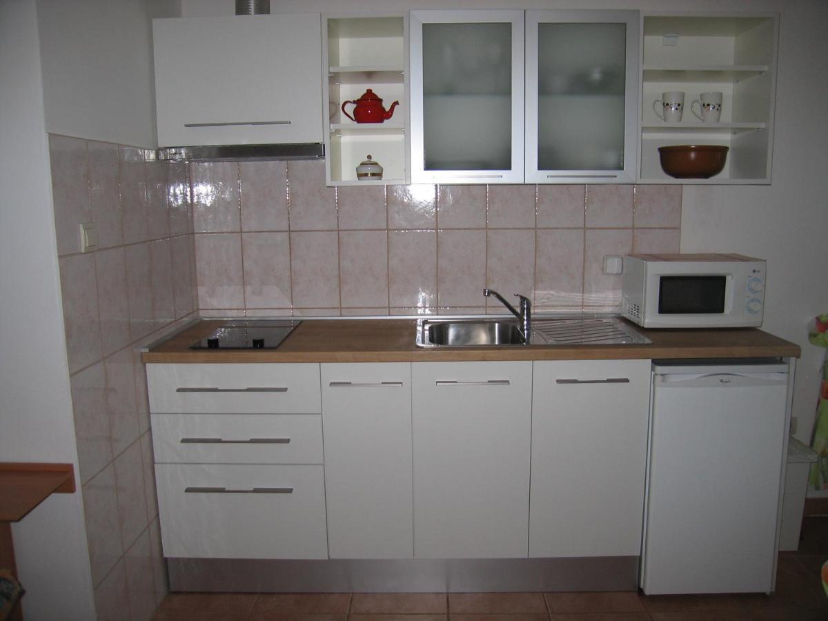 Studio Max With Parking Rovinj Exterior foto